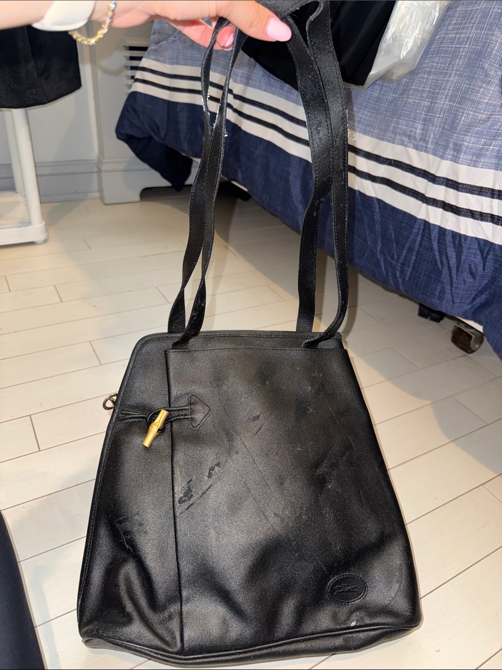 Classic Black Leather Shoulder Bag - Longchamp